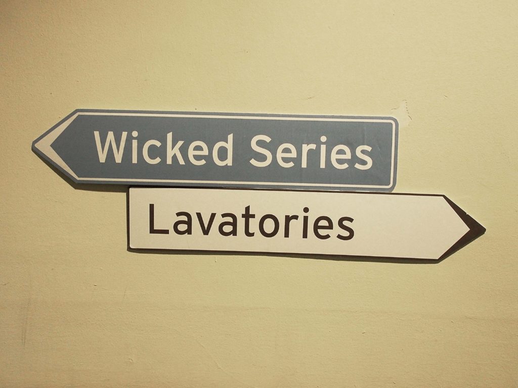 Wicked signs (Aukje Dekker/Flickr)