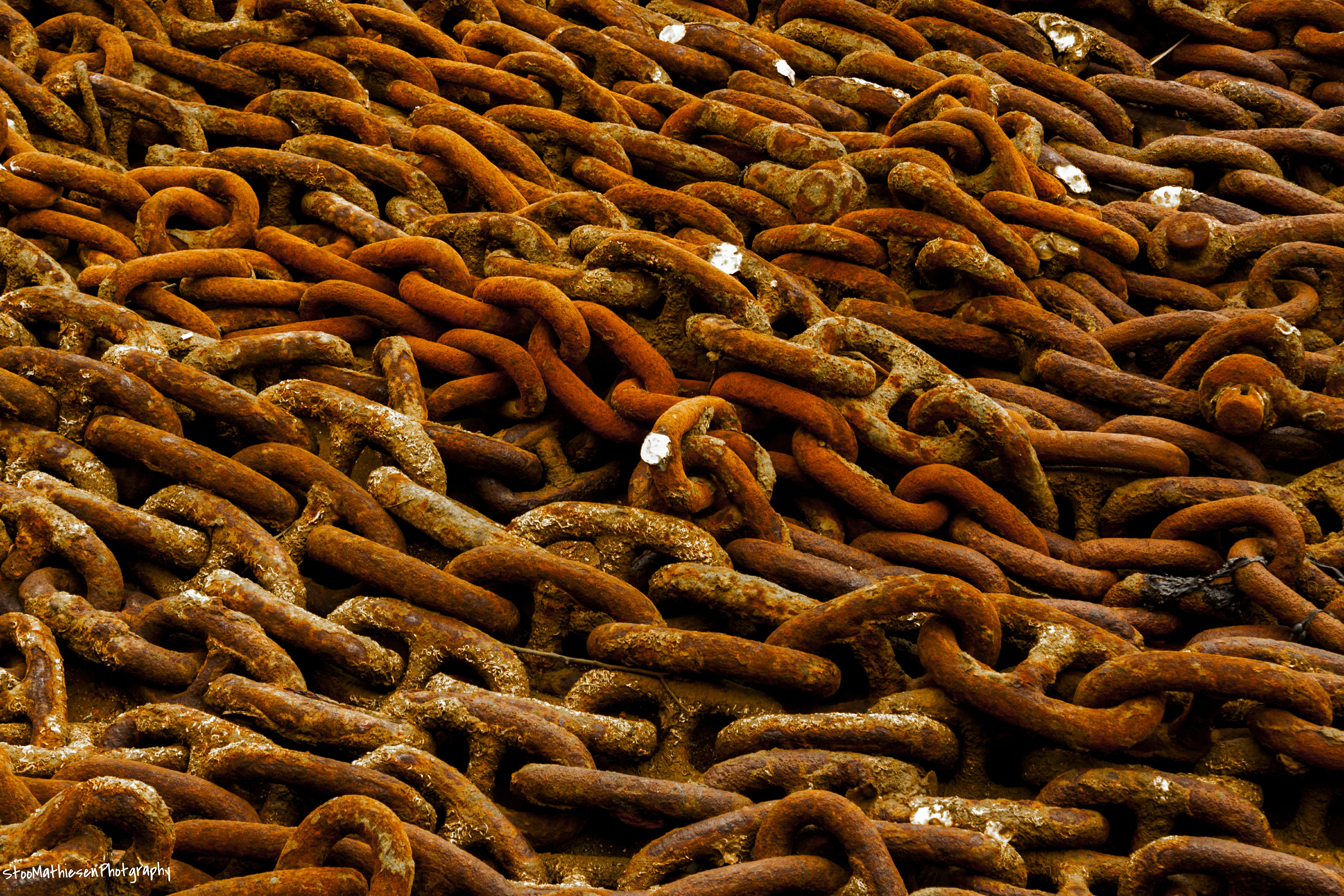Old rusted anchor chains at Falmouth Harbour (StooMathiesen/flickr.com)