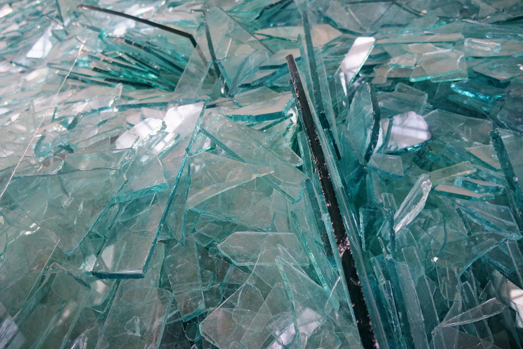 Tons of shattered glass, Robert Smithson's Map of Broken Glass at the Dia:Beacon (Augie Ray/flickr.com)